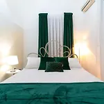 Bed & Breakfast Pupi E Pupari 4*