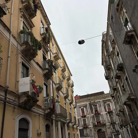 فندق مبيت وإفطار Pupi E Pupari 4*