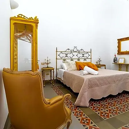 Pupi E Pupari Oda ve Kahvaltı Katanya